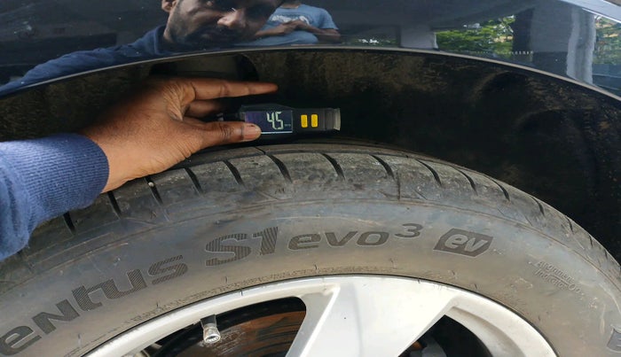 2024 Audi Q3 40 TFSI Technology, Petrol, Automatic, 5,179 km, tyre