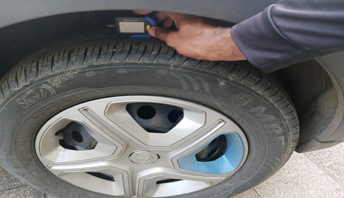 2022 Tata NEXON EV XM, Electric, Automatic, 1,20,301 km, tyre