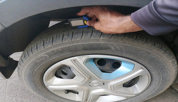 2022 Tata NEXON EV XM, Electric, Automatic, 1,20,301 km, tyre