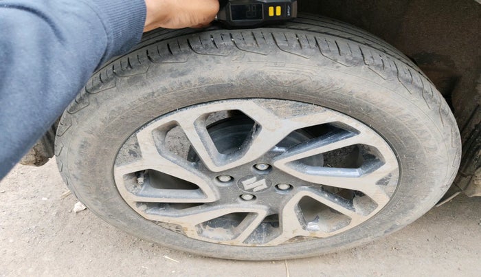 2023 Maruti FRONX ALPHA 1.0L TURBO 6 AT, Petrol, Automatic, 44,780 km, tyre