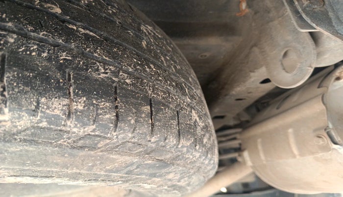 2018 Mahindra XUV500 W10, Diesel, Manual, 1,03,367 km, tyre