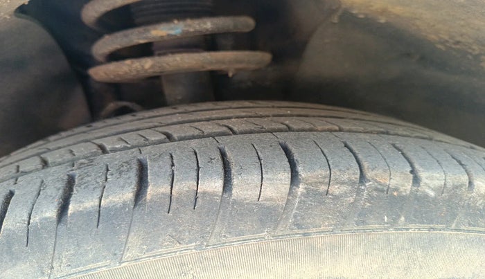 2018 Mahindra XUV500 W10, Diesel, Manual, 1,03,367 km, tyre