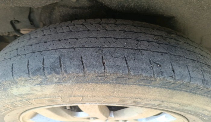 2018 Mahindra XUV500 W10, Diesel, Manual, 1,03,367 km, tyre