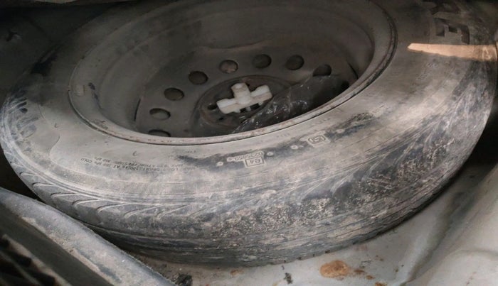 2013 Hyundai i20 MAGNA 1.2, Petrol, Manual, 51,584 km, tyre