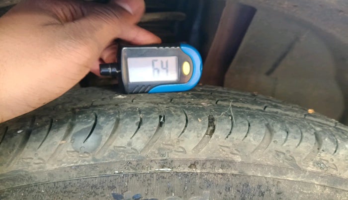 2024 Nissan MAGNITE XV MT, Petrol, Manual, 6,549 km, tyre