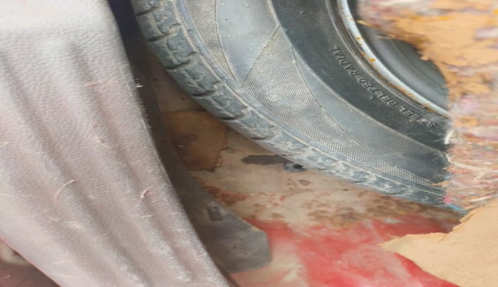 2010 Maruti Zen Estilo LXI, Petrol, Manual, 76,842 km, tyre