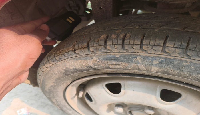 2010 Maruti Zen Estilo LXI, Petrol, Manual, 76,842 km, tyre