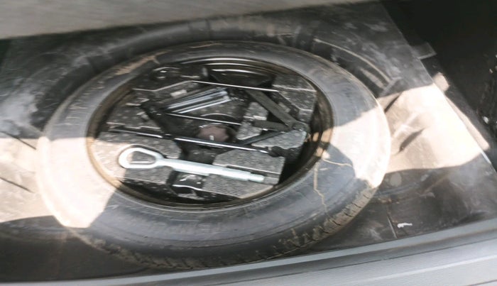 2021 MG ZS EV EXCLUSIVE, Electric, Automatic, 71,731 km, tyre