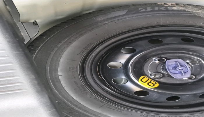 2019 Maruti Swift ZXI, Petrol, Manual, 32,345 km, tyre