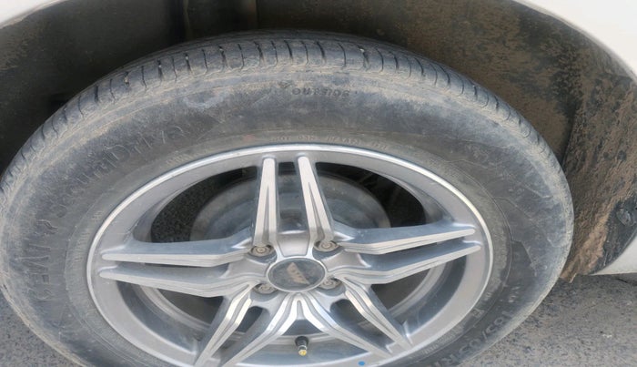 2015 Maruti Ciaz VDI+ SHVS, Diesel, Manual, 1,41,839 km, tyre