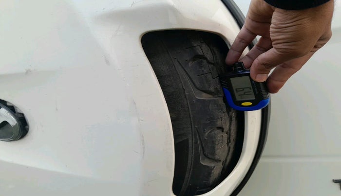 2015 Mahindra TUV300 T8, Diesel, Manual, 88,275 km, tyre