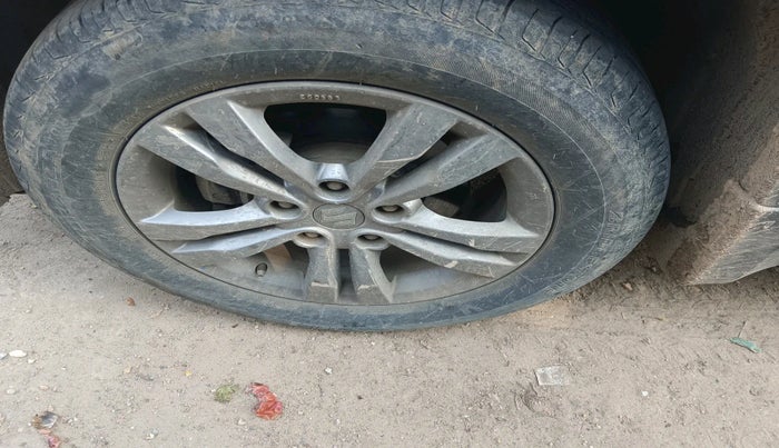 2016 Maruti Vitara Brezza ZDI PLUS, Diesel, Manual, 1,03,145 km, tyre