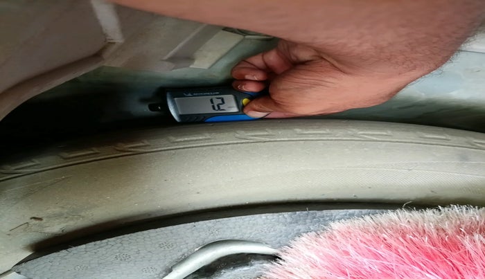 2020 Mahindra XUV300 W6 1.5 Diesel, Diesel, Manual, 43,367 km, tyre