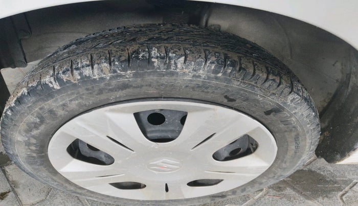 2013 Maruti Wagon R 1.0 VXI, Petrol, Manual, 57,053 km, tyre