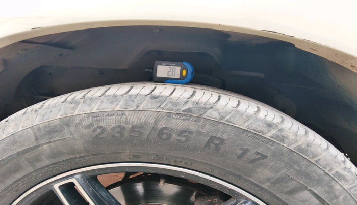 2017 Mahindra Scorpio S6 PLUS 1.99, Diesel, Manual, 1,39,961 km, tyre