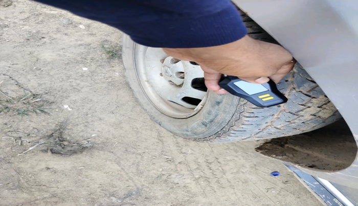 2015 Renault Duster 85 PS RXE DIESEL, Diesel, Manual, 2,00,825 km, tyre