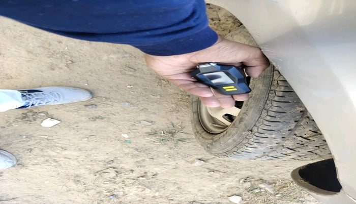 2015 Renault Duster 85 PS RXE DIESEL, Diesel, Manual, 2,00,825 km, tyre