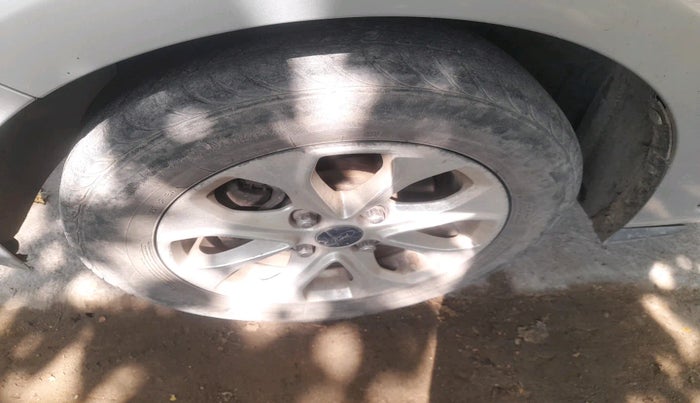 2017 Ford Figo Aspire TITANIUM 1.2 PETROL, Petrol, Manual, 63,165 km, tyre