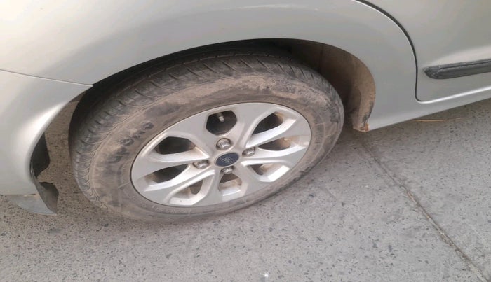 2017 Ford Figo Aspire TITANIUM 1.2 PETROL, Petrol, Manual, 63,165 km, tyre