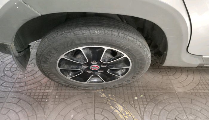 2017 Renault Duster 85 PS RXS MT DIESEL, Diesel, Manual, 45,990 km, tyre