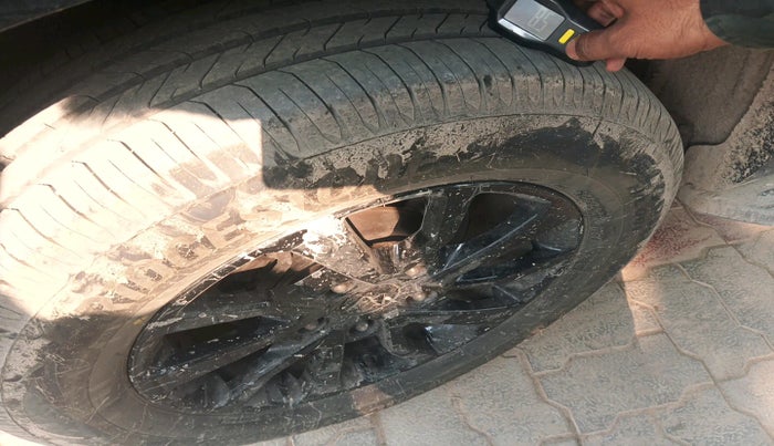 2023 Mahindra SCORPIO-N Z8 L PETROL AT 7 STR, Petrol, Automatic, 68,530 km, tyre