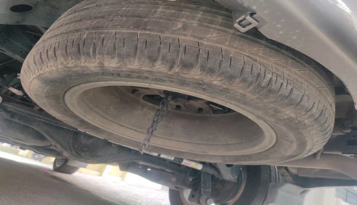 2016 Toyota Innova Crysta 2.8 ZX AT 7 STR, Diesel, Automatic, 67,122 km, tyre