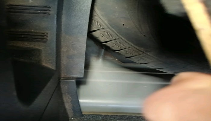 2017 Volkswagen Polo TRENDLINE 1.2L PETROL, Petrol, Manual, 1,37,230 km, tyre