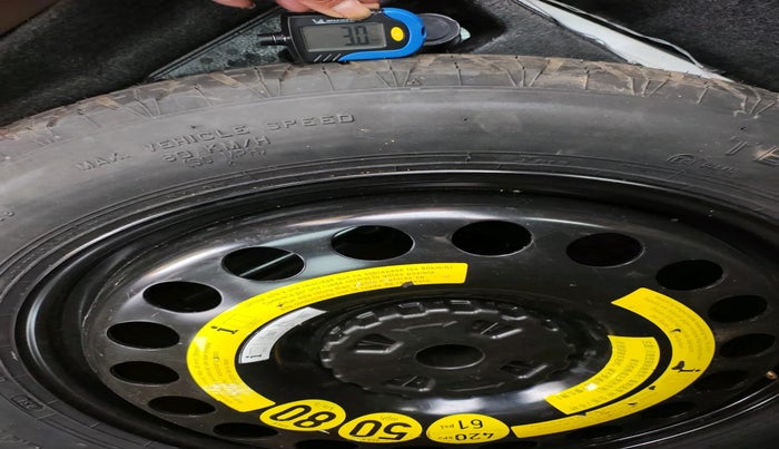 2012 Mercedes Benz Ml Class 250 CDI, Diesel, Automatic, 1,13,464 km, tyre