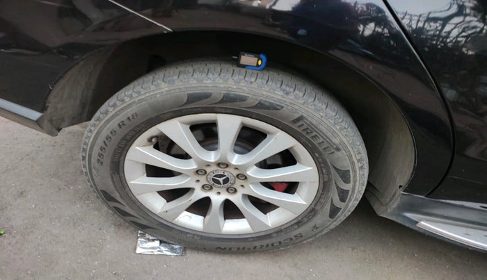 2012 Mercedes Benz Ml Class 250 CDI, Diesel, Automatic, 1,13,464 km, tyre