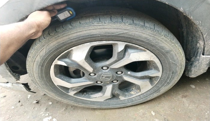 2016 Honda BR-V 1.5L I- DTEC VX, Diesel, Manual, 1,00,503 km, tyre