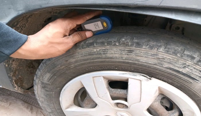 2016 Renault Kwid RXT 0.8, Petrol, Manual, 48,603 km, tyre