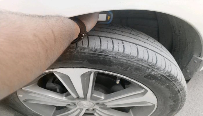 2017 Hyundai Verna 1.6 VTVT SX (O) AT, Petrol, Automatic, 97,074 km, tyre