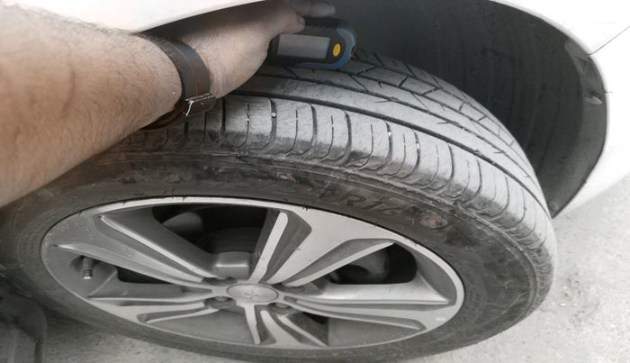 2017 Hyundai Verna 1.6 VTVT SX (O) AT, Petrol, Automatic, 97,074 km, tyre