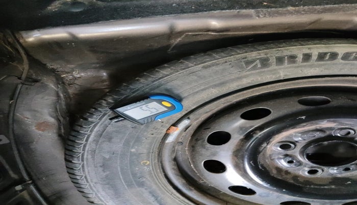 2017 Tata Tiago XT PETROL, Petrol, Manual, 1,17,612 km, tyre