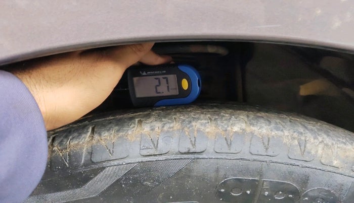 2017 Tata Tiago XT PETROL, Petrol, Manual, 1,17,612 km, tyre