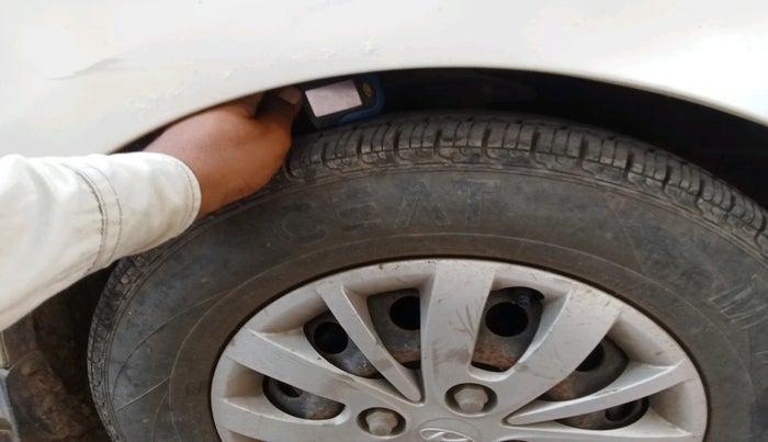 2015 Hyundai i10 SPORTZ 1.2, Petrol, Manual, 32,893 km, tyre