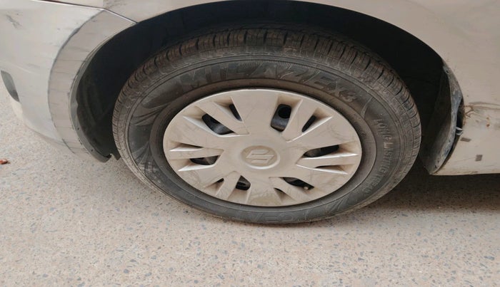 2012 Maruti Swift VXI, Petrol, Manual, 39,815 km, tyre