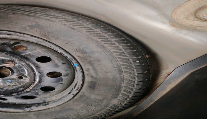 2012 Maruti Swift VXI, Petrol, Manual, 39,815 km, tyre