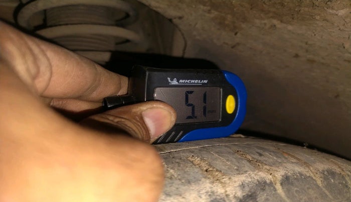 2019 Maruti Swift LDI, Diesel, Manual, 1,01,817 km, tyre