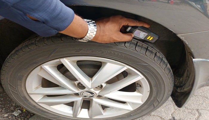 2017 Skoda Rapid STYLE 1.6 MPI AT, Petrol, Automatic, 38,369 km, tyre