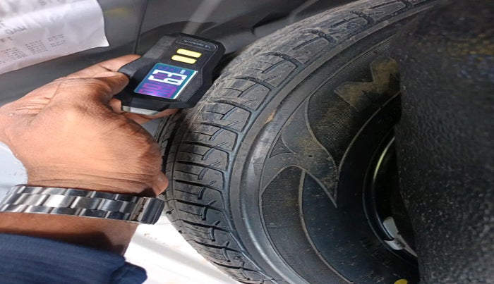 2017 Skoda Rapid STYLE 1.6 MPI AT, Petrol, Automatic, 38,369 km, tyre