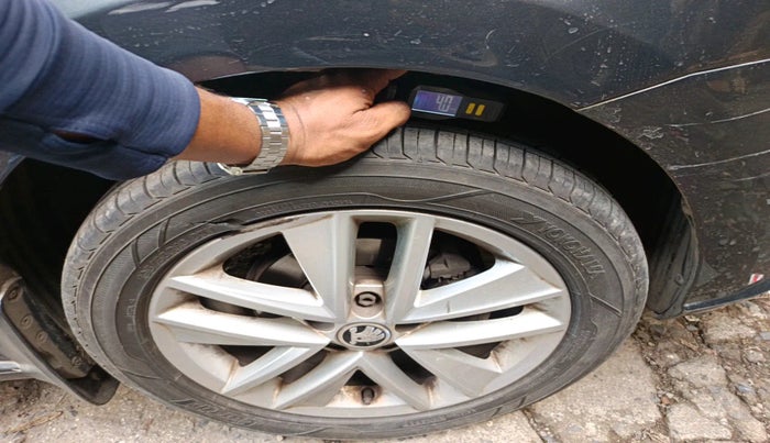 2017 Skoda Rapid STYLE 1.6 MPI AT, Petrol, Automatic, 38,369 km, tyre