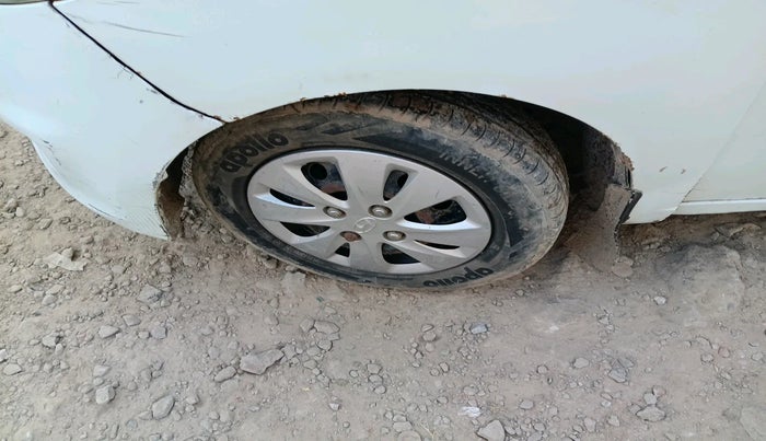 2011 Hyundai i10 SPORTZ 1.2, Petrol, Manual, 1,40,341 km, tyre