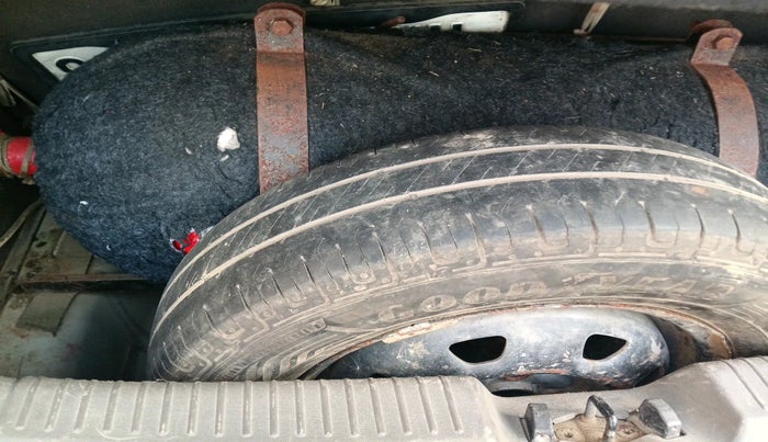 2011 Hyundai i10 SPORTZ 1.2, Petrol, Manual, 1,40,341 km, tyre