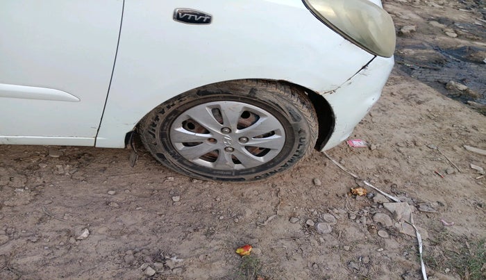 2011 Hyundai i10 SPORTZ 1.2, Petrol, Manual, 1,40,341 km, tyre