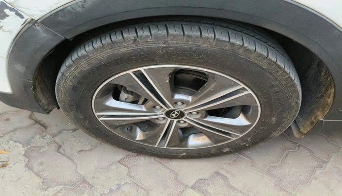 2017 Hyundai Creta SX PLUS AT 1.6 PETROL, Petrol, Automatic, 96,308 km, tyre