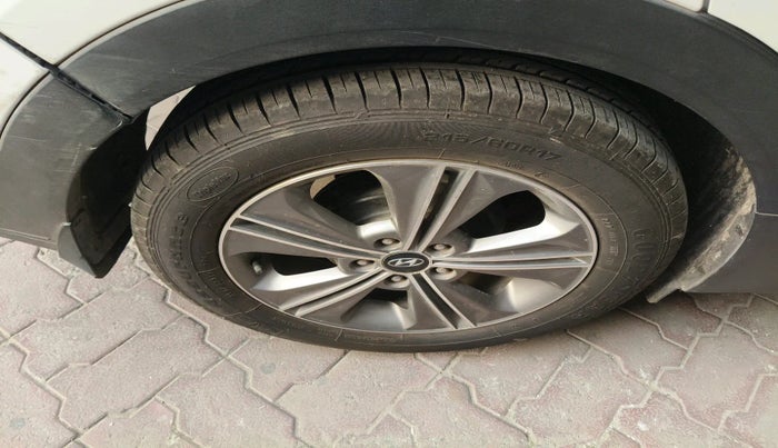 2017 Hyundai Creta SX PLUS AT 1.6 PETROL, Petrol, Automatic, 96,308 km, tyre