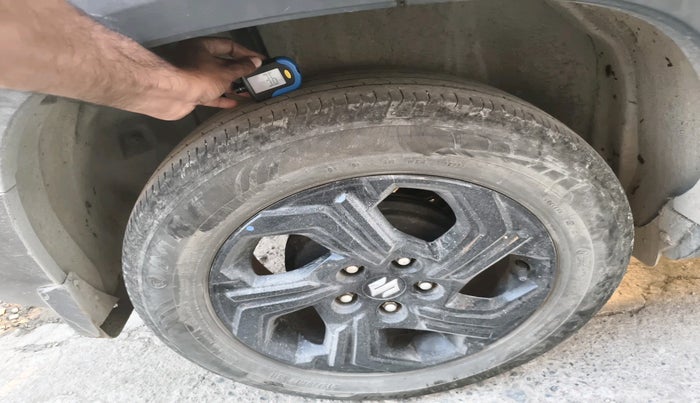 2023 Maruti BREZZA ZXI, Petrol, Manual, 15,646 km, tyre