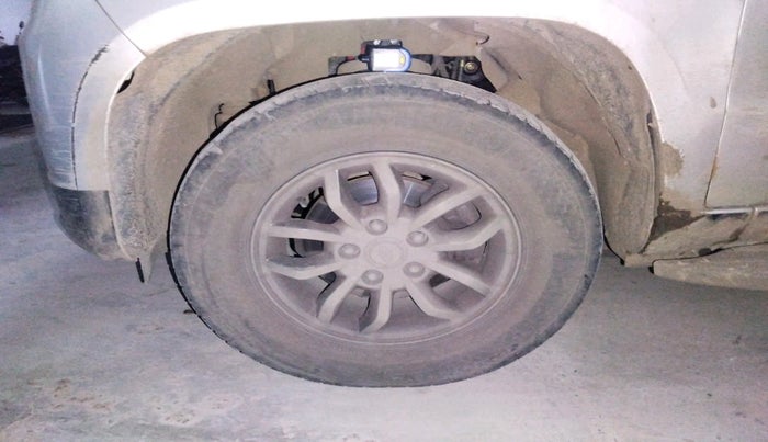 2017 Mahindra TUV300 T10, Diesel, Manual, 2,31,939 km, tyre