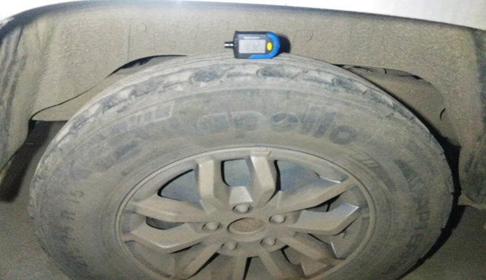 2017 Mahindra TUV300 T10, Diesel, Manual, 2,31,939 km, tyre